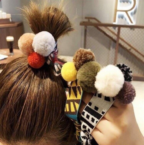 South Korea's Dongdaemun popular fur ball hair tie (1 set of 6 pieces)